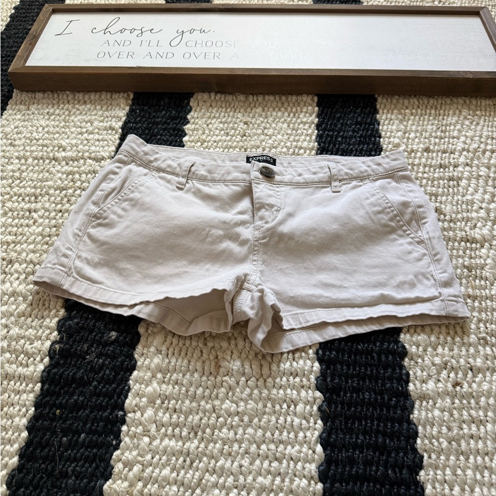 Express Khaki Shorts “Shortie” Low Rise Size 0